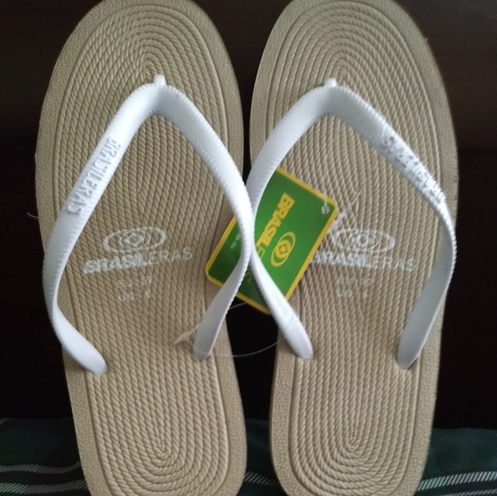 Flip flops - Picture 3 of 4